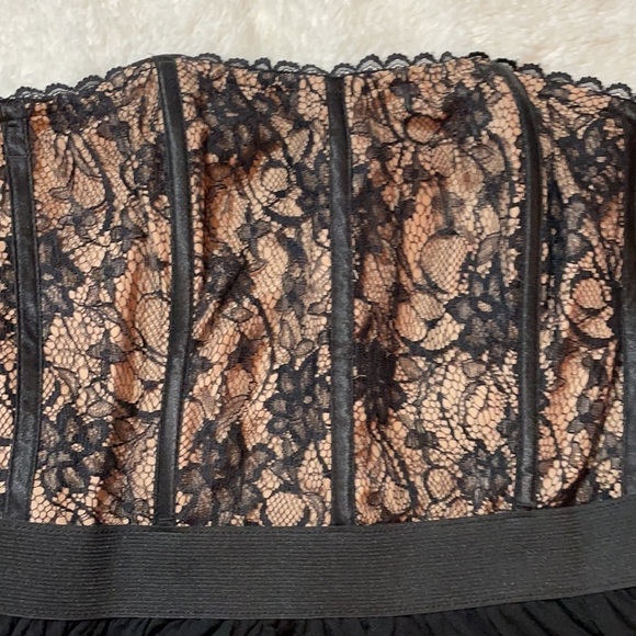 Black Lace Elle‎ Dress - Picture 2 of 5